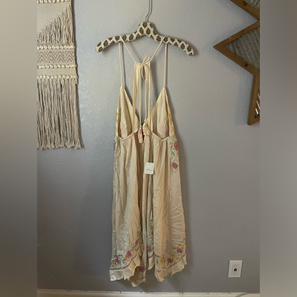 Free people Full Bloom Colorful Embroidered Handkerchief Hem Tunic top - Picture 7 of 7
